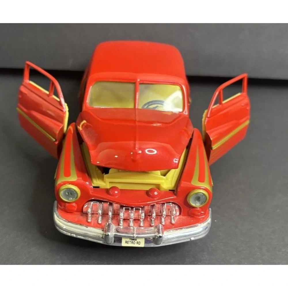 Classic Metal Works 1949 Mercury Retro Street Rod Red Gold 1:24 Scale Diecast